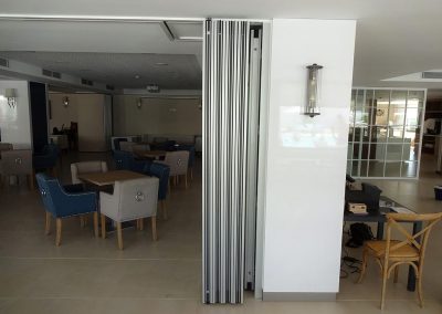 tabiques móviles tabiexpert proyecto tx-87 glass tx-107 hoteles ola omir