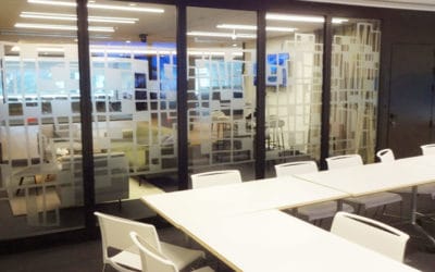 GLASS, la apertura y transparencia de un tabique móvil de vidrio