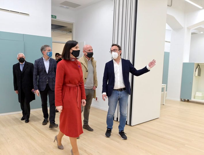 TABIEXPERT con vistas al jardín vertical más grande de Europa