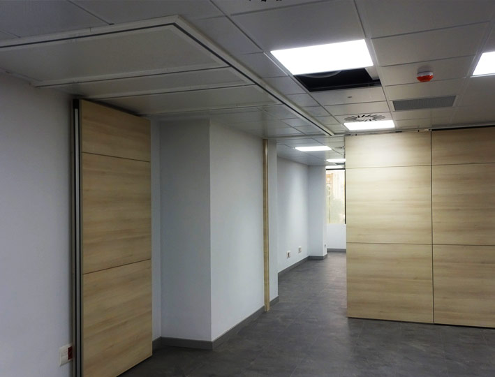 La regla del “color a definir por el cliente” en tabiques móviles