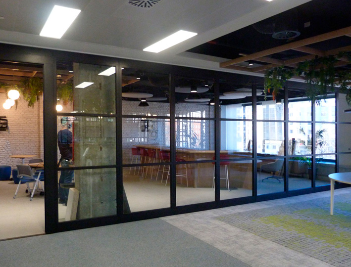 Tabiques móviles para oficinas: más productivas e inspiracionales