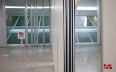 Tabiques móviles en centros deportivos: adaptabilidad para diferentes actividades